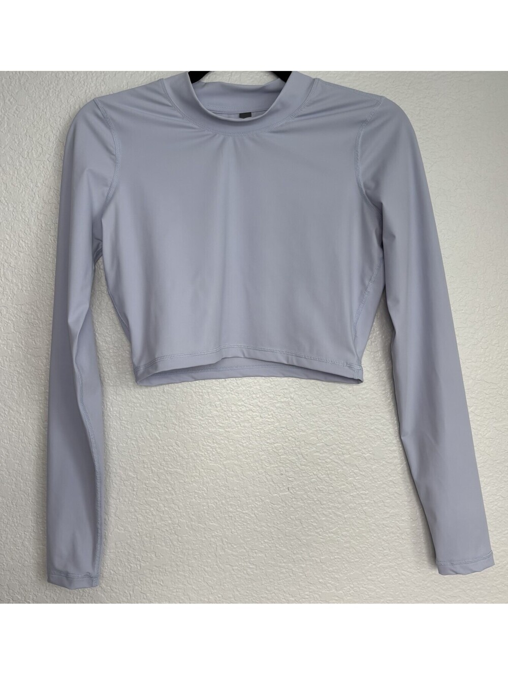 Vuori Crop Top M Long Sleeve Fitted Performance Workout Running Athleisure Gray